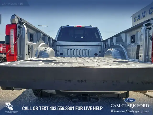 2023 Ford F-350 Lariat CLEAN ONE OWNER CARFAX, 8FT BOX, MOONR... in Cars & Trucks in Red Deer - Image 13