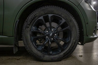 This Dodge Durango has a powerful Regular Unleaded V-8 5.7 L/345 engine powering this Automatic tran... (image 4)