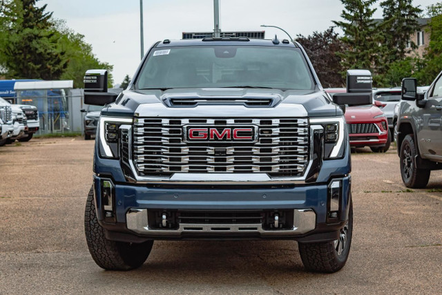 2025 GMC Sierra 3500 Denali Crew Cab in Cars & Trucks in Edmonton - Image 3