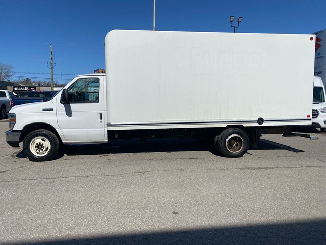 2019 Ford E-Series Cutaway E-450 Cube in Cars & Trucks in Barrie - Image 2