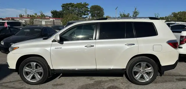 2012 Toyota Highlander Limited in Cars & Trucks in Mississauga / Peel Region - Image 3