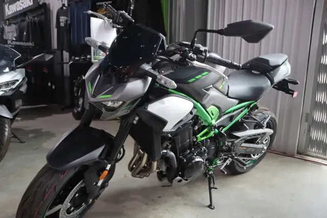 2025 Kawasaki Z900 in Street, Cruisers & Choppers in Edmonton - Image 6