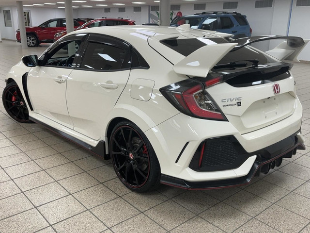 2017 Honda Civic Type R in Cars & Trucks in Calgary - Image 4