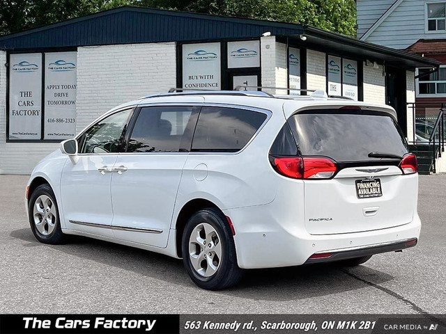 2017 Chrysler Pacifica Touring-L Plus Top Of The Line Model! in Cars & Trucks in City of Toronto - Image 4