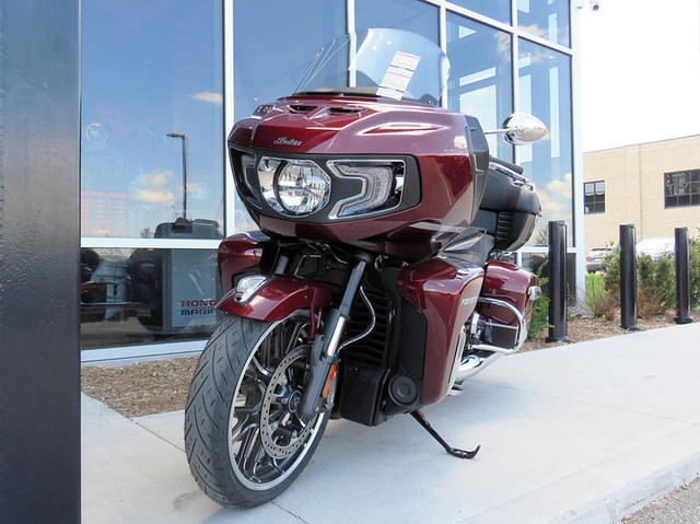 2022 Indian Motorcycle Pursuit Limited Maroon Metallic / Crimson in Street, Cruisers & Choppers in Cambridge - Image 4