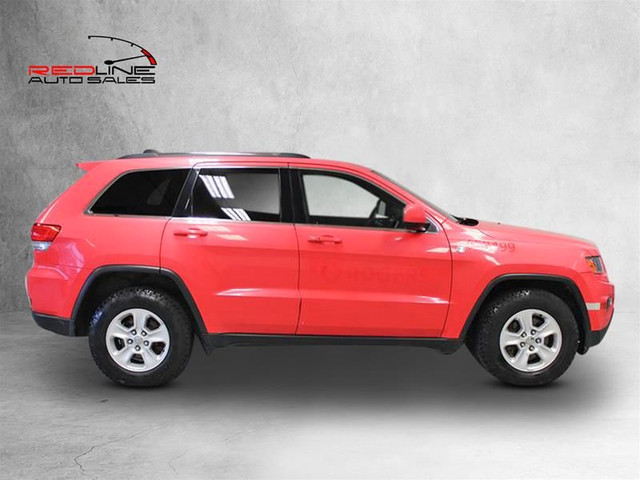 2015 Jeep Grand Cherokee 4x4 Laredo in Cars & Trucks in Cambridge