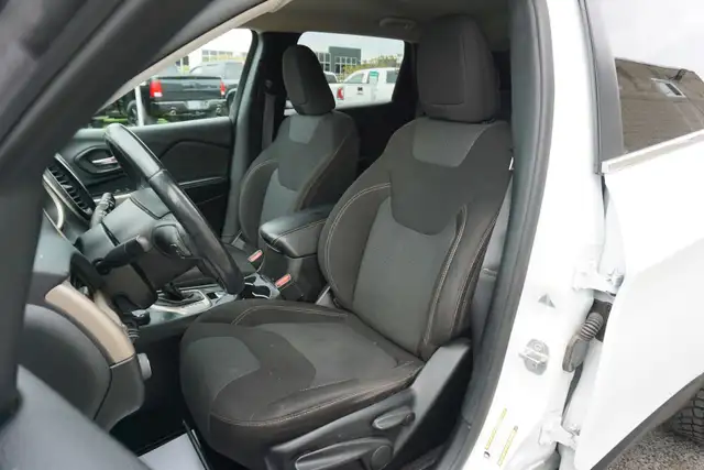 2017 Jeep Cherokee in Cars & Trucks in Oakville / Halton Region - Image 15