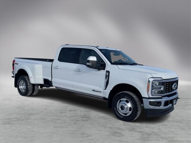  2023 Ford F-350 4X4 CREW CAB PU DRW/ 8' Box 628A in Cars & Trucks in Edmonton - Image 2