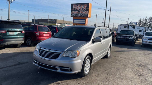  2013 Chrysler Town & Country TOURING*7 PASSENGER*STOWNGO*ONLY 1 in Cars & Trucks in London