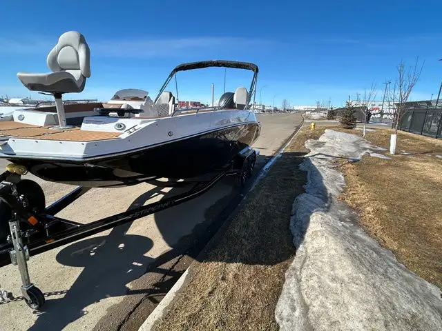 2025 Starcraft SVX 211 in Powerboats & Motorboats in Saskatoon - Image 5