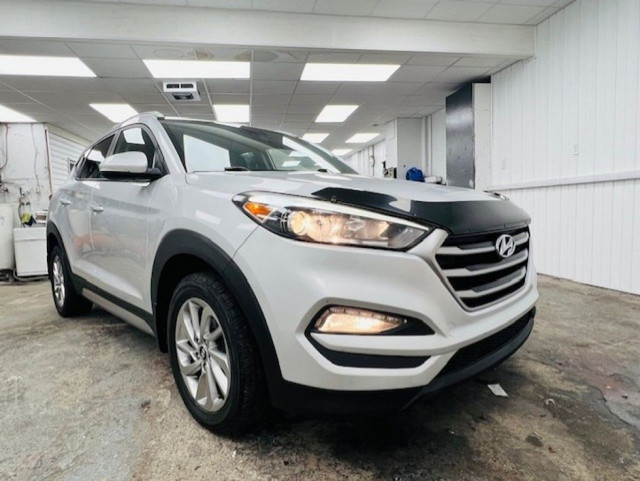 2017 Hyundai Tucson PREMIUM AWD GARANTIE 12m*CARPLAY*BLUETOOTH*C dans Autos et camions  à Ville de Québec - Image 3
