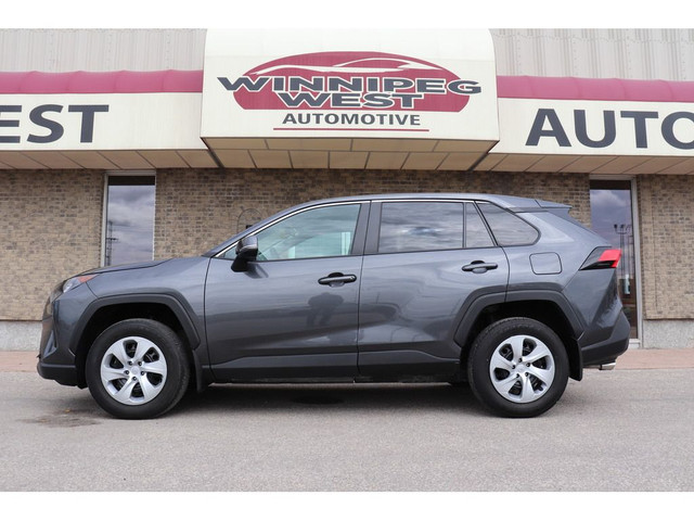 2022 Toyota RAV4 LE AWD, LOW KMS LOCAL MANITOBA TRADE, VERY CLEA in Cars & Trucks in Winnipeg - Image 2