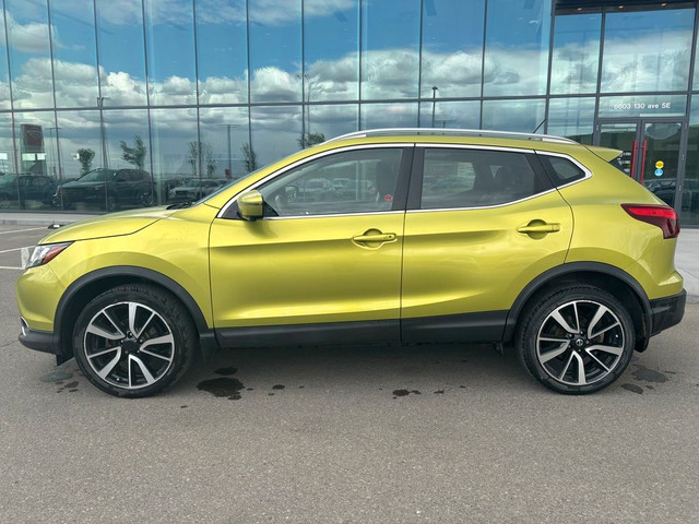 2017 Nissan Qashqai SL AWD | Accident Free Carfax | Leather in Cars & Trucks in Calgary - Image 3