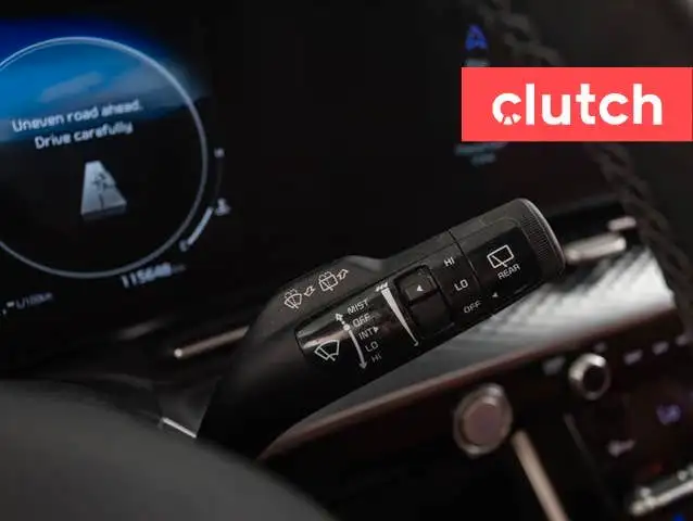 2022 Kia Carnival SX w/ Apple CarPlay & Android Auto, Rearview C dans Autos et camions dans Bedford - Image 36