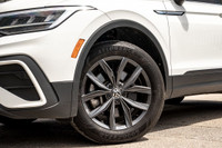 ENJOY 6 MONTHS NO PAYMENT!! COMFORTLINE 4MOTION| PANO | CLEAN CARFAX | HEATED SEATS | CAM VOLKSWAGEN... (image 2)