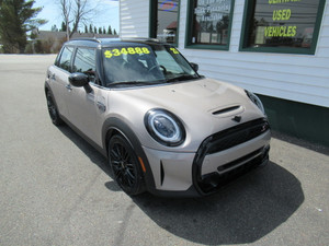 2023 MINI Cooper S Cooper S 5 Door | Loaded | 5500kms!