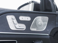 Travel in sophisticated style with this Mercedes-Benz GLE delivering a Intercooled Turbo Premium Unl... (image 4)