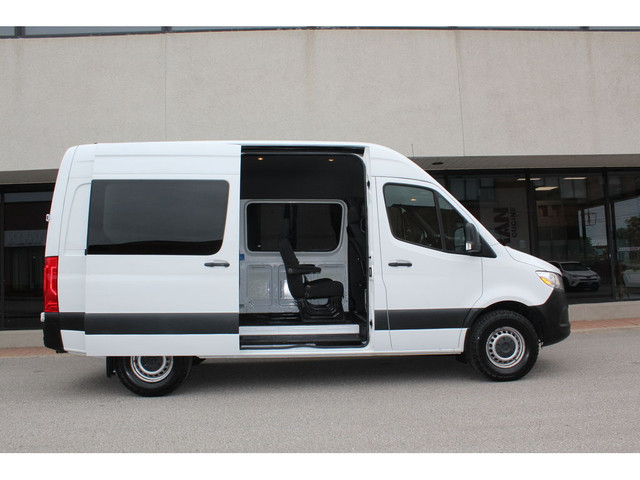 2019 Mercedes-Benz Sprinter Crew Van \"5 PASSENGERS CREW VAN\" - in Cars & Trucks in City of Toronto - Image 2