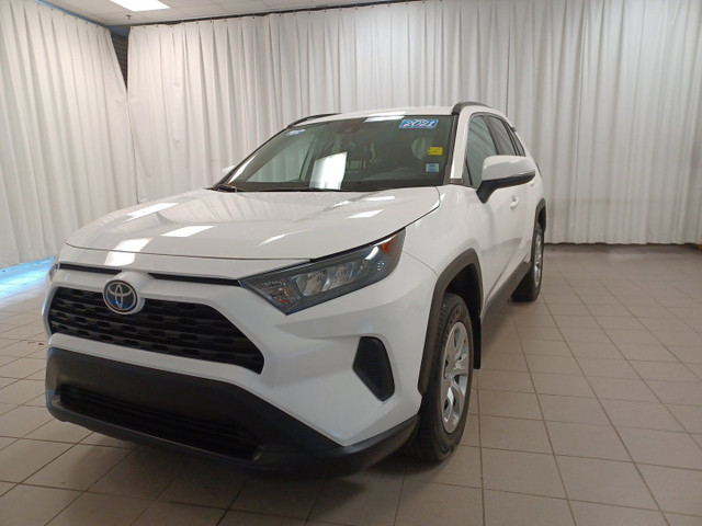 2021 Toyota RAV4 LE in Cars & Trucks in Dartmouth - Image 3