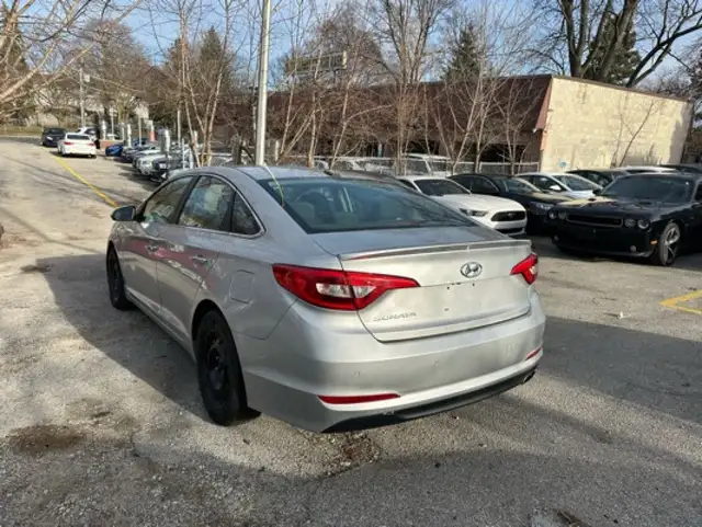 2017 Hyundai Sonata 4dr Sdn 2.4L Auto in Cars & Trucks in City of Toronto - Image 15