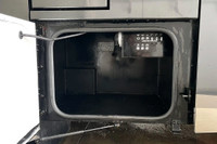 The 2010 Itasca Ellipse 40CD is a luxurious Class A motorhome designed for comfort and convenience.... (image 8)