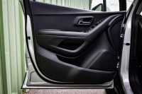 This 2021 Chevrolet Trax is for sale today. This low mileage SUV has just 48,421 kms. It's grey in c... (image 8)