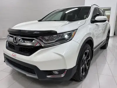 Le Honda CR-V Touring 2017 incarne le meilleur de ce que Honda a à offrir dans un VUS compact : élég...