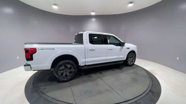 2025 Ford F-150 Lightning Flash in Cars & Trucks in Strathcona County - Image 3