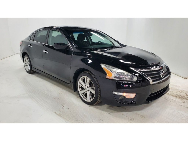 2015 Nissan Altima 4dr Sdn I4 CVT 2.5 SV in Cars & Trucks in Laval / North Shore