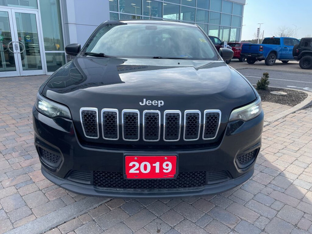 2019 Jeep Cherokee Sport in Cars & Trucks in Ottawa - Image 2