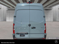 Mercedes-Benz Rive-Sud, la destination Mercedes-Benz par excellence. Bienvenue en première classe. D... (image 3)