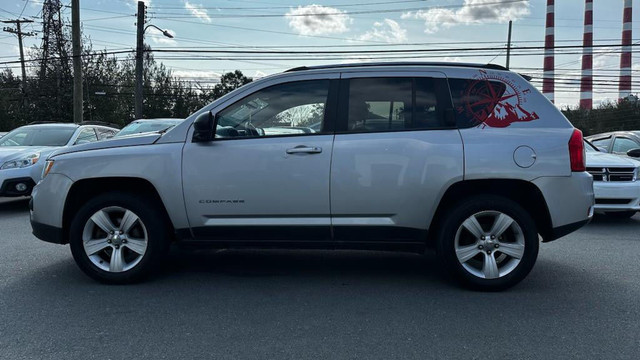 2011 Jeep Compass North Edition | 2.4L 4Cyl | 4x4 | Remote Start in Cars & Trucks in Dartmouth - Image 3