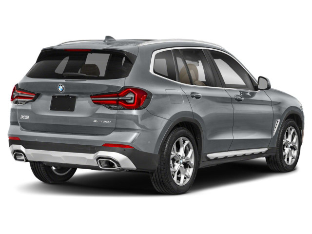 2022 BMW X3 in Cars & Trucks in Ottawa - Image 4