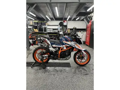 2024 KTM 390 DUKE KIT GRAPHICE EXTRA 500$ Les photos peuvent être à titre indicatif et sans inscript...