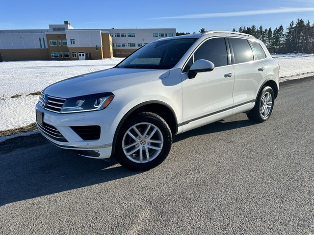 2016 Volkswagen Touareg Execline Diesel Tdi in Cars & Trucks in Laval / North Shore