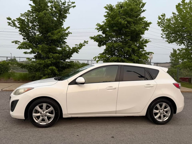 2011 Mazda 3 2011 MAZDA 3 , AUTOMATIQUE ,4 CYLINDRES 2.0 LITRES  in Cars & Trucks in City of Montréal - Image 2