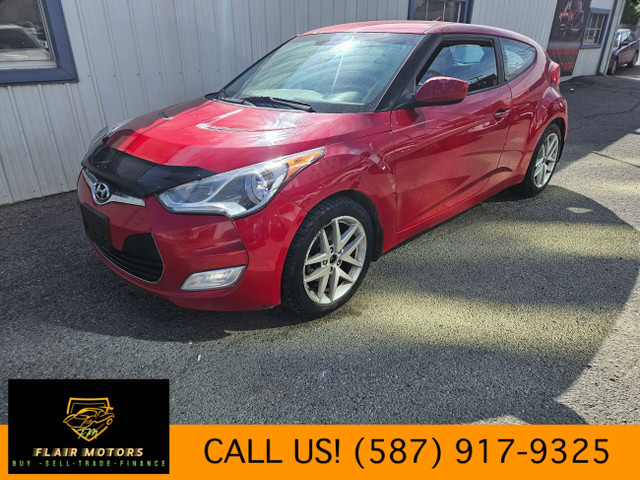 2014 Hyundai Veloster 3dr Cpe Man/ Back up camera / Heated seats in Cars & Trucks in Calgary