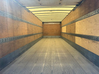 - 2019 HINO 338 VAN TRUCK - 386442 KM - 4x2 - 7.7L 6 Cylinder Diesel Engine - Hendrickson Air Ride S... (image 8)