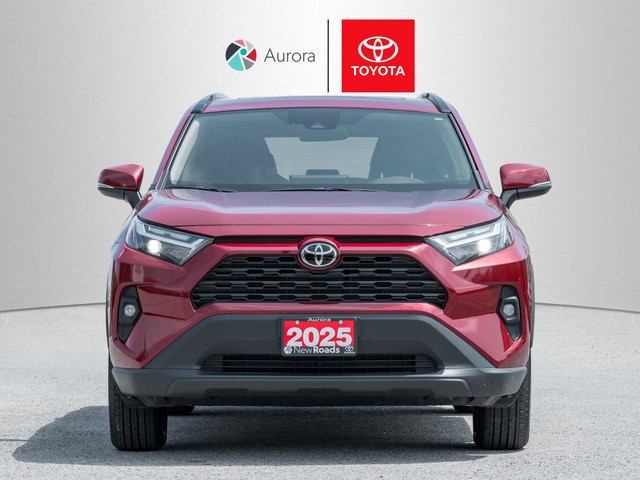 2025 Toyota RAV4 Hybrid XLE XLE Premium, Clean Carfax in Cars & Trucks in Markham / York Region - Image 2