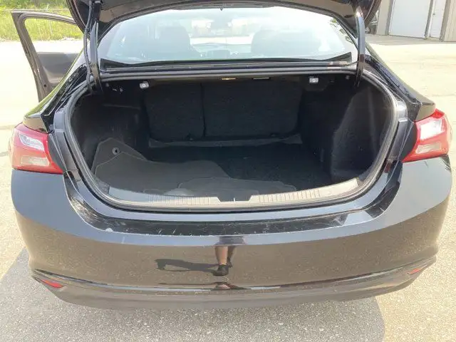 2023 Chevrolet Malibu 1LT in Cars & Trucks in Hamilton - Image 19