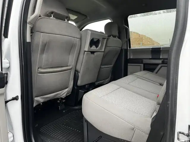 2020 Ford F-350 SD XLT Crew Cab 4WD in Cars & Trucks in Richmond - Image 21