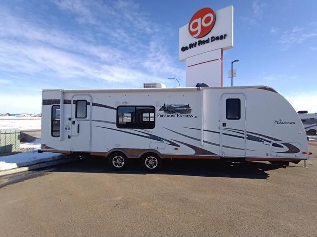 2011 Coachmen RV Freedom Express 280RLS in Travel Trailers & Campers in Red Deer