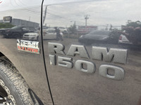 SPORT | CREW CAB | 5.7L HEMI | 4X4 This 2015 Ram 1500 Sport 4X4 delivers bold design, muscular perfo... (image 9)
