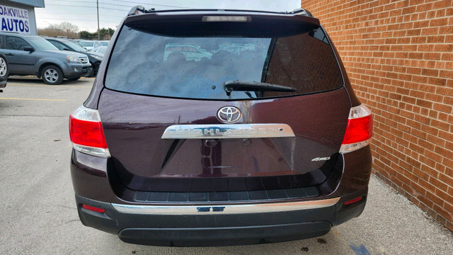 2013 Toyota Highlander 4WD 4dr in Cars & Trucks in Oakville / Halton Region - Image 4
