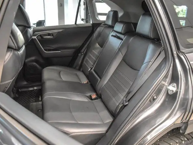2022 Toyota RAV4 Limited in Cars & Trucks in Calgary - Image 20