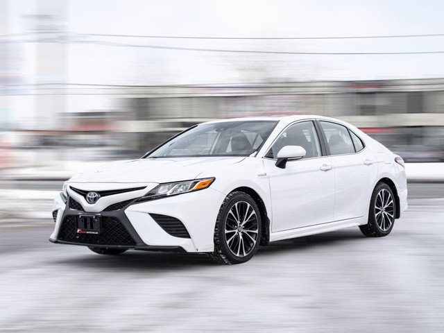 2019 Toyota Camry HYBRID|SE PKG|BACKUP|HEATED SEATS|CLEAN CARFAX in Cars & Trucks in City of Toronto - Image 2