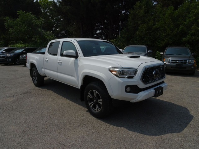 2018 Toyota Tacoma SR5 in Cars & Trucks in City of Toronto - Image 4