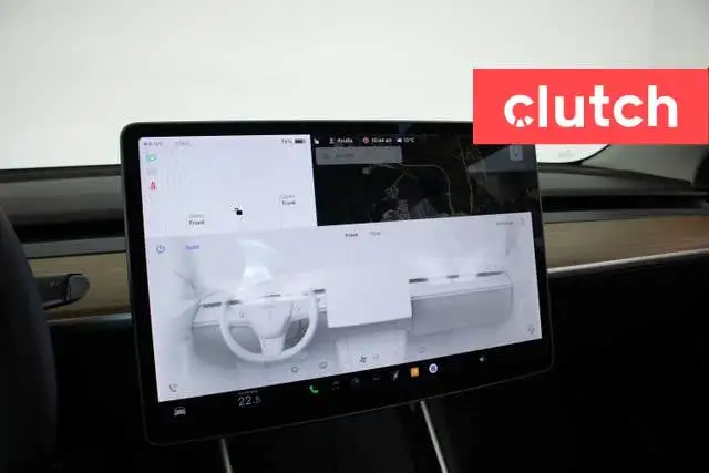 2019 Tesla Model 3 Standard Range w/ Autopilot, Navigation, Glas in Cars & Trucks in Bedford - Image 24