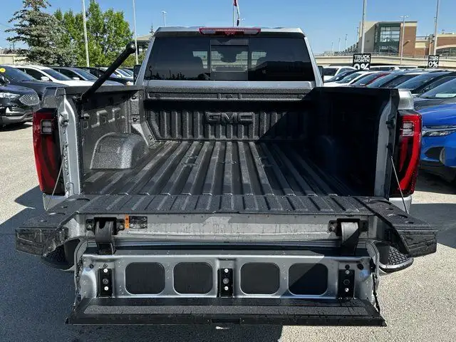 2025 GMC Sierra 3500HD Denali in Cars & Trucks in Calgary - Image 13