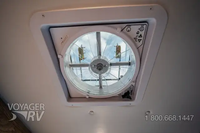 2025 Winnebago Travato 59K in RVs & Motorhomes in Kelowna - Image 29